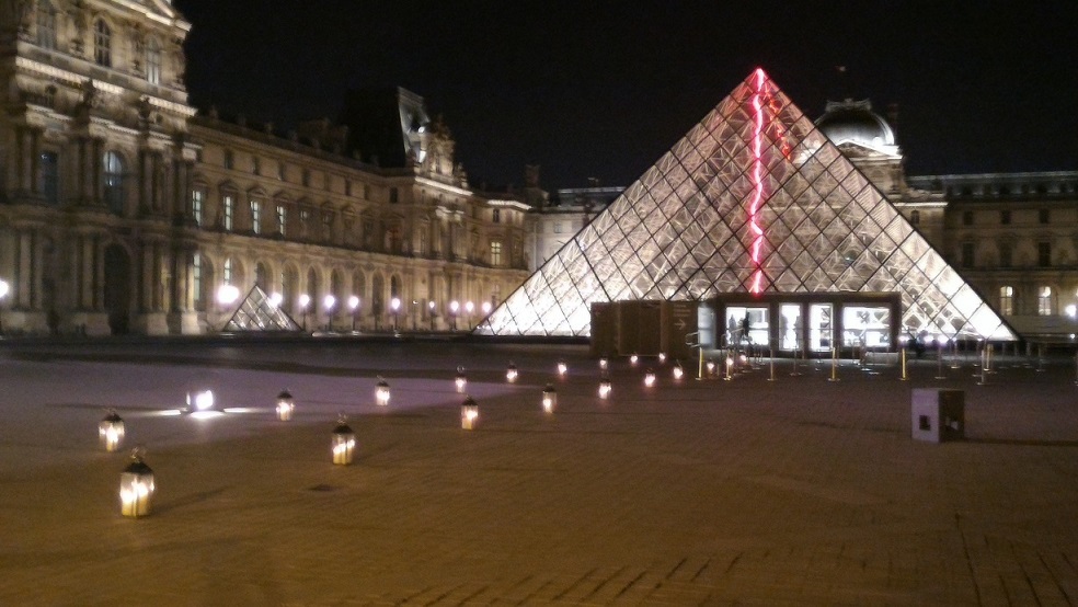 Louvre -1.jpg